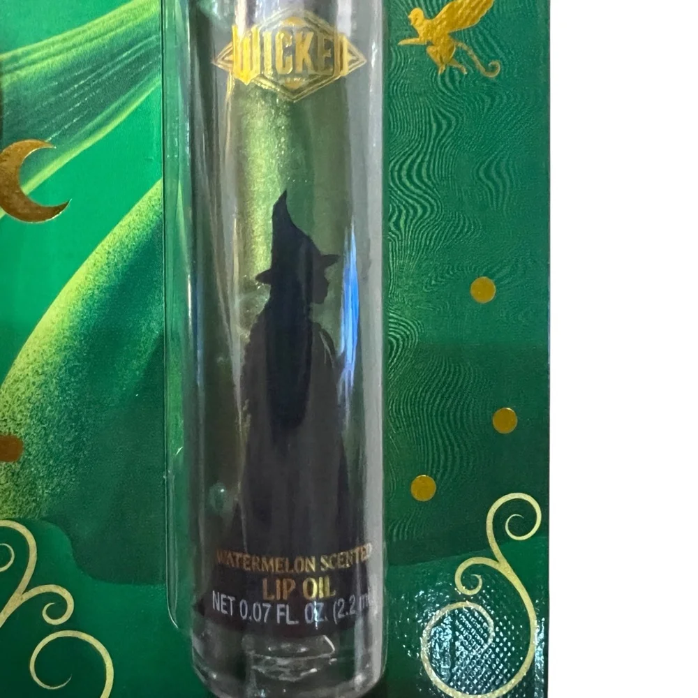Wicked Elphaba Beauty Gift Set Body Scrub Lip Oil Lip Mask Bath Fizzie